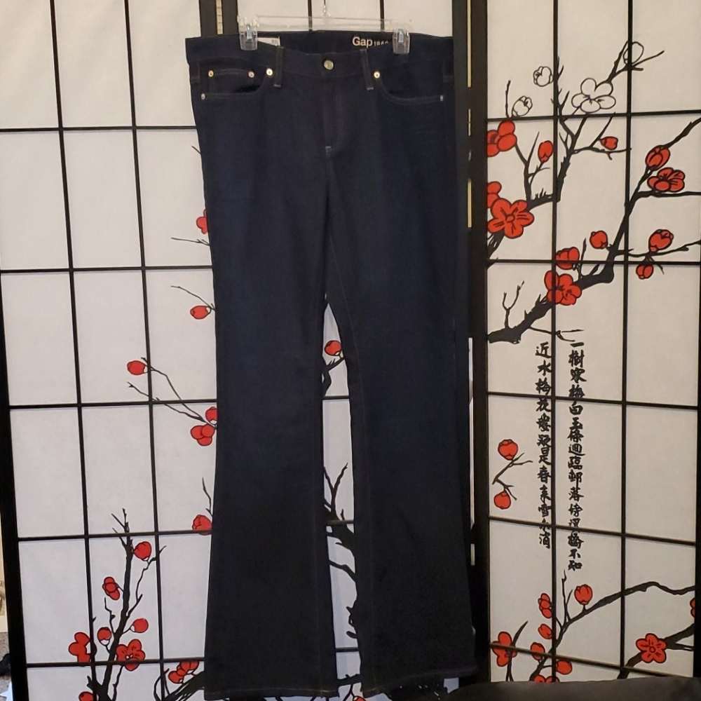 NWOT GAP 1969 Long and Lean Women's jeans W32t